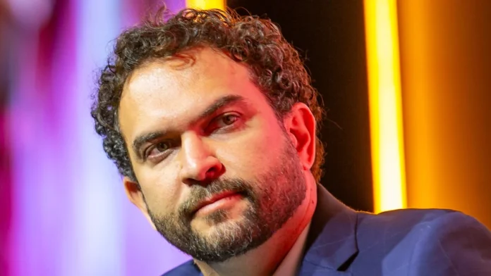 Pesquisa Quaest avalia força de Lula e Flávio Bolsonaro antes do 1º turno
